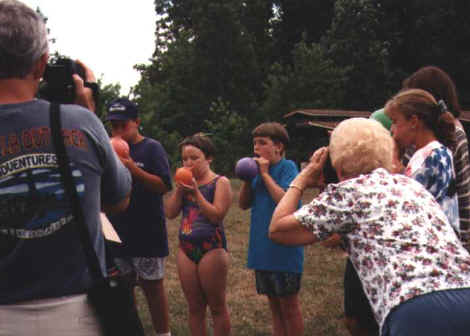 gamesPicnic94.jpg (34100 bytes)