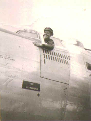 Allen _ B-24J.jpg (40071 bytes)